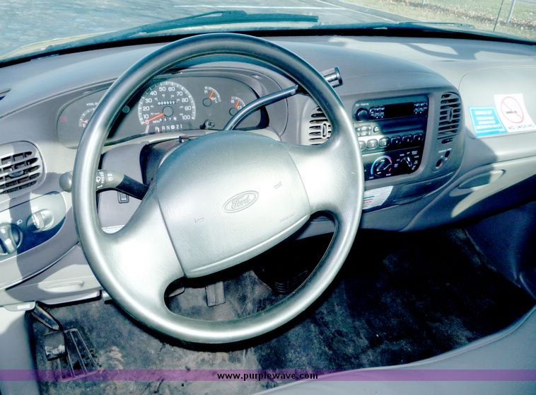 image for item 5121 1998 Ford F150 pickup truck