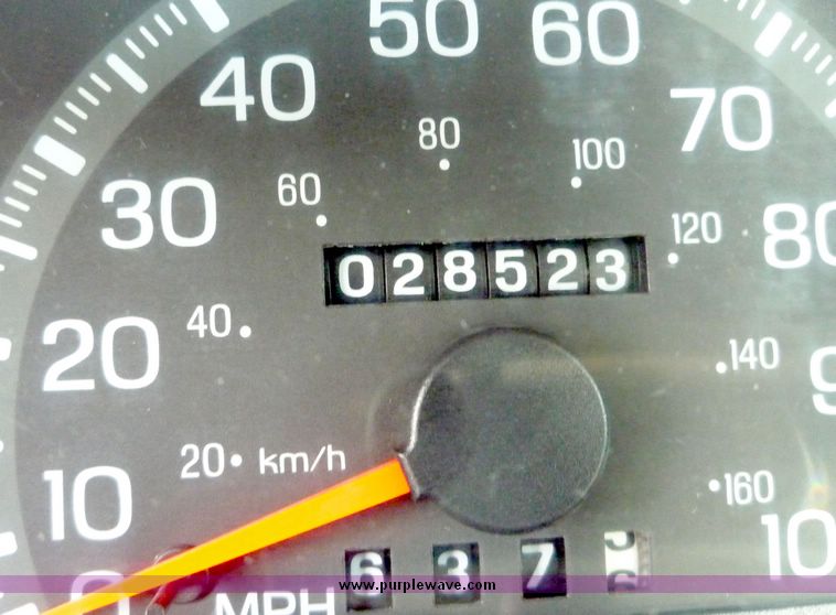 image for item 5121 1998 Ford F150 pickup truck