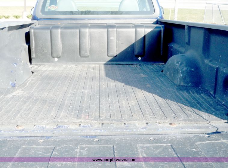 image for item 5121 1998 Ford F150 pickup truck