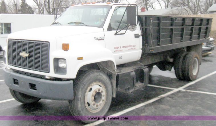 image for item 5246 1995 Chevrolet Kodiak C7H042 with 14.5' bed
