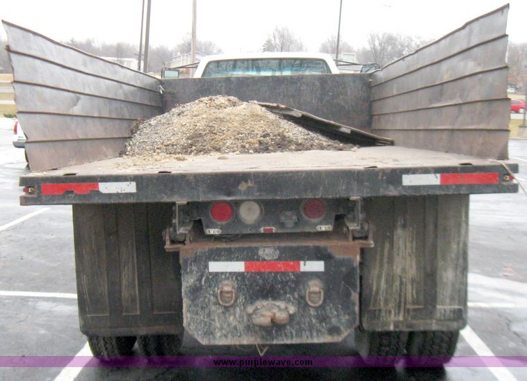 image for item 5246 1995 Chevrolet Kodiak C7H042 with 14.5' bed