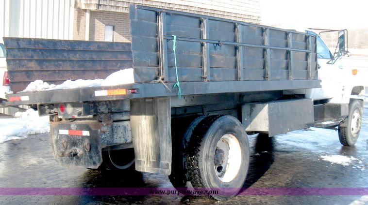 image for item 5246 1995 Chevrolet Kodiak C7H042 with 14.5' bed