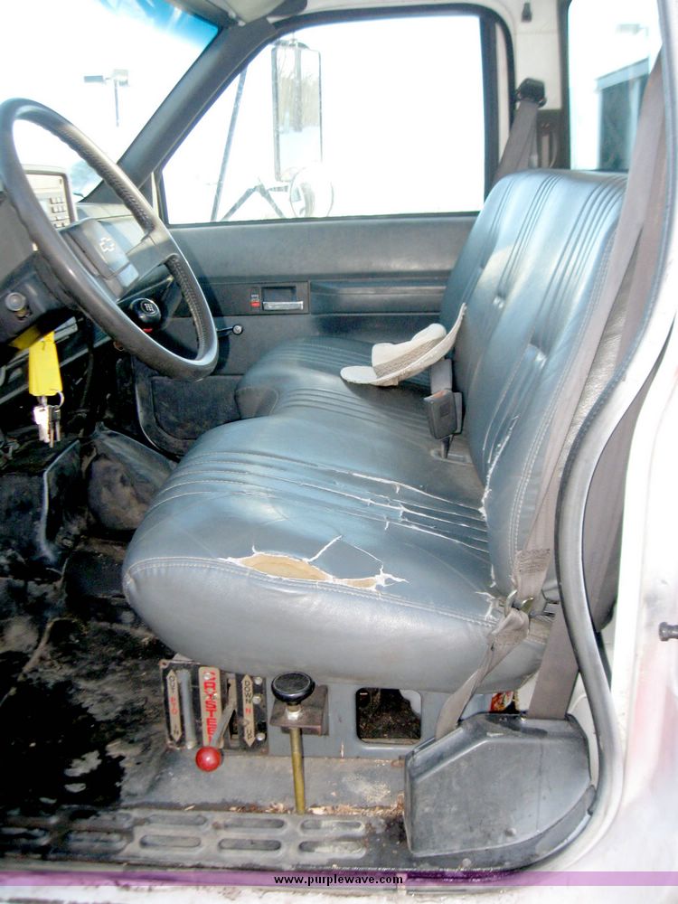 image for item 5246 1995 Chevrolet Kodiak C7H042 with 14.5' bed