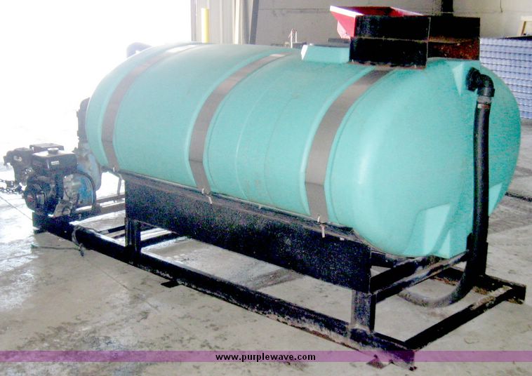 image for item 5247 500 gallon pickup mount poly tank