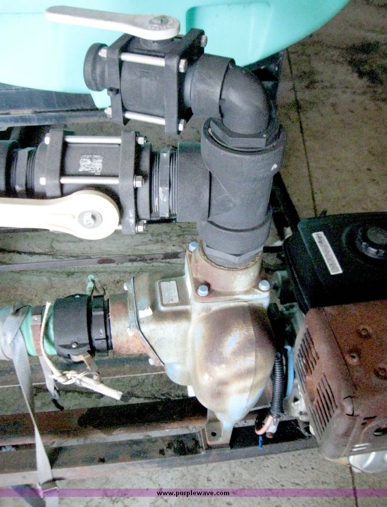 image for item 5247 500 gallon pickup mount poly tank