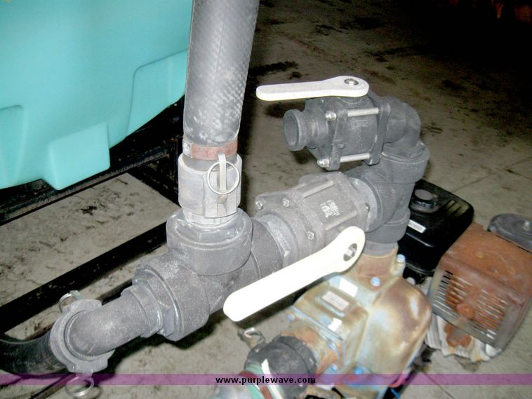 image for item 5247 500 gallon pickup mount poly tank