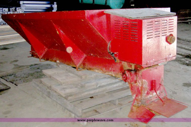 image for item 5248 Pickup mount salt spreader