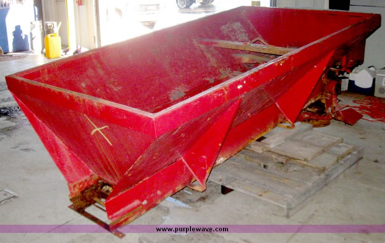 image for item 5248 Pickup mount salt spreader