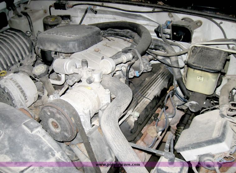 image for item 5249 2000 Chevrolet C3500-HD pickup with 12' dump bed