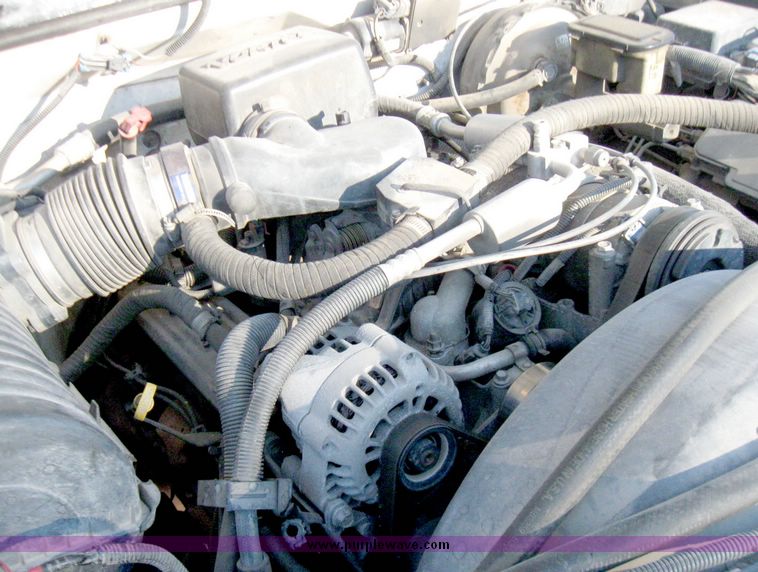 image for item 5250 1999 Chevrolet C2500 pickup