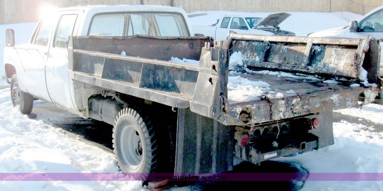 image for item 5251 1988 Chevrolet R30 pickup with 9' dump bed