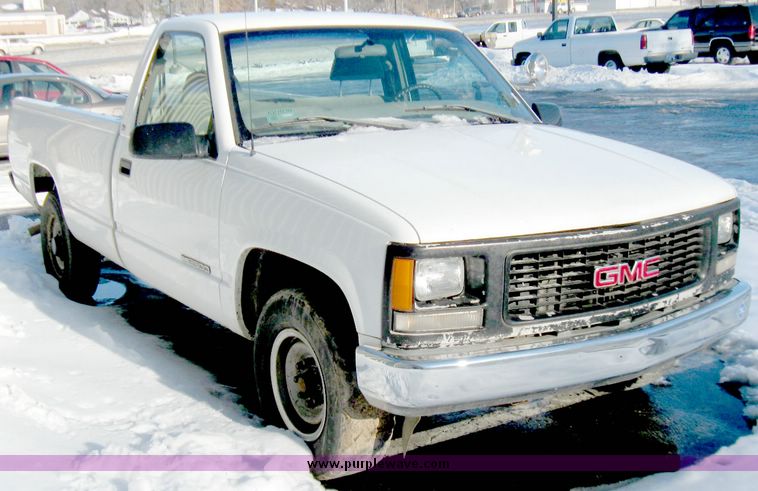 image for item 5252 1997 GMC Sierra C2500 pickup