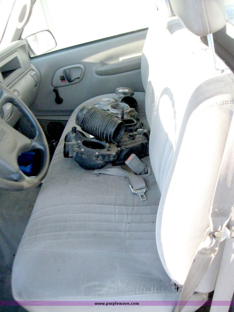 image for item 5252 1997 GMC Sierra C2500 pickup