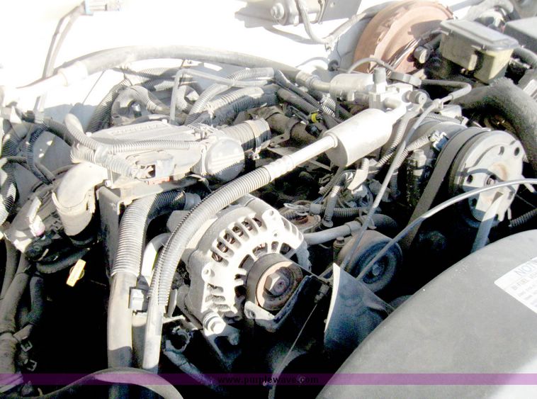 image for item 5252 1997 GMC Sierra C2500 pickup