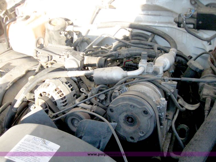 image for item 5252 1997 GMC Sierra C2500 pickup