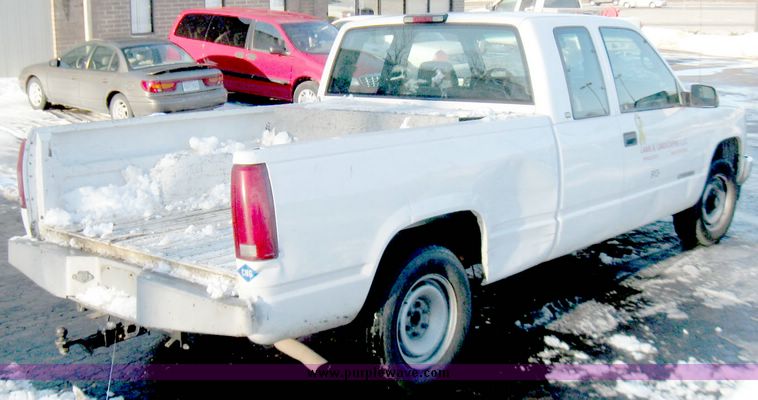 image for item 5253 1998 Chevrolet C2500 pickup