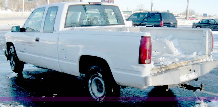 image for item 5253 1998 Chevrolet C2500 pickup