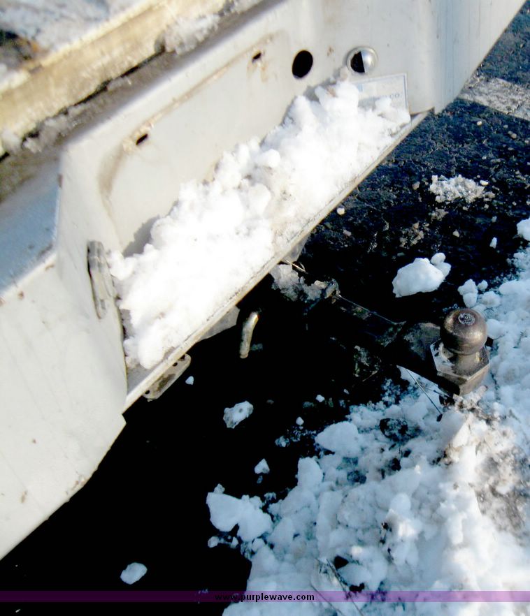 image for item 5253 1998 Chevrolet C2500 pickup