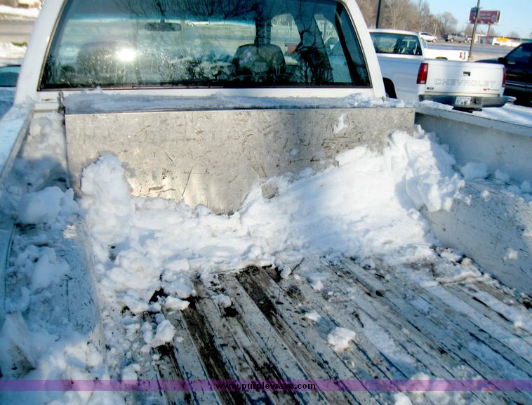 image for item 5253 1998 Chevrolet C2500 pickup