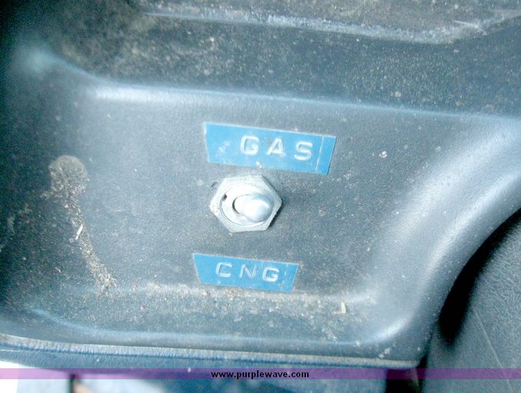 image for item 5253 1998 Chevrolet C2500 pickup