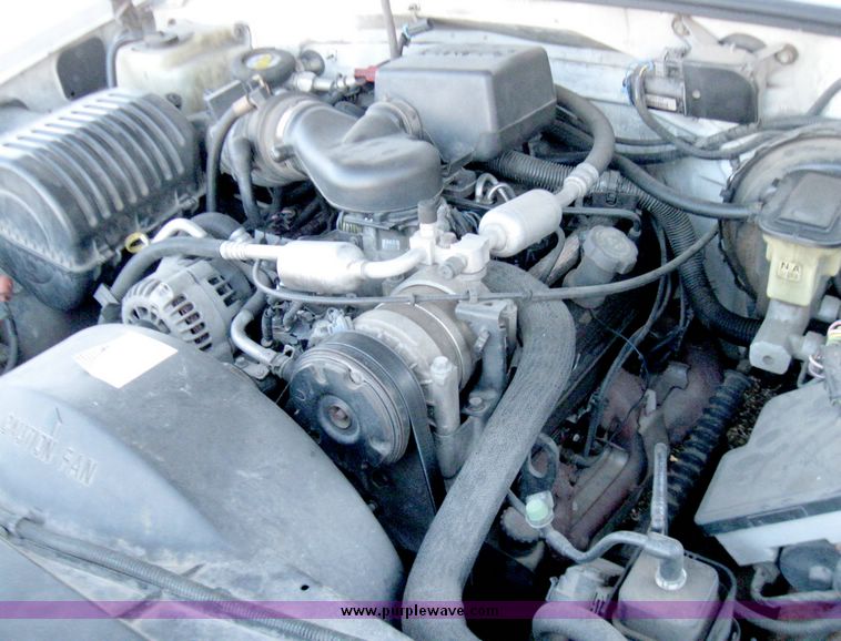 image for item 5253 1998 Chevrolet C2500 pickup