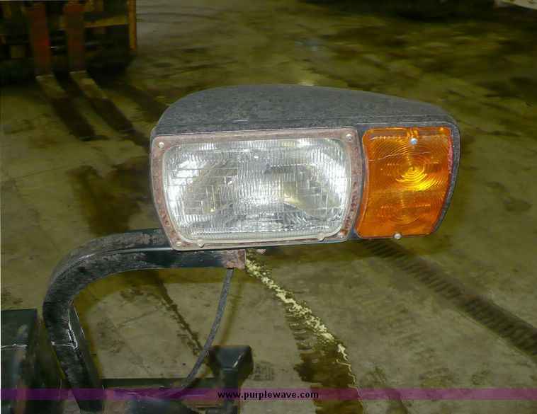 image for item 5257 Hiniker snow blade