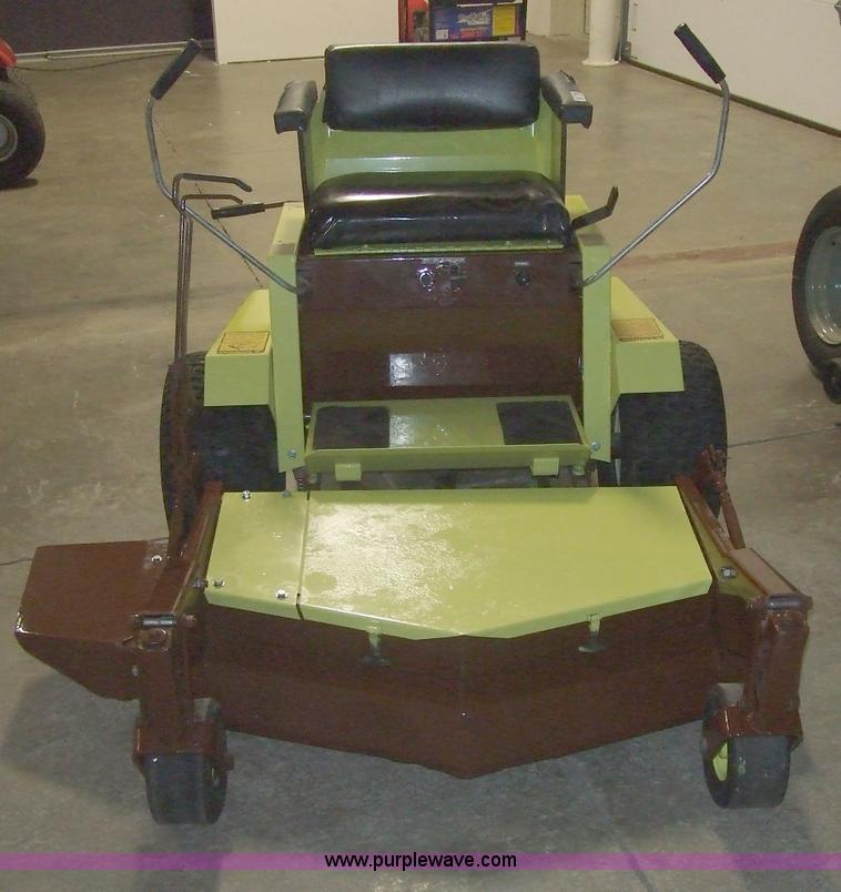 image for item 6621 Grasshopper 1212 zero turn riding lawn mower