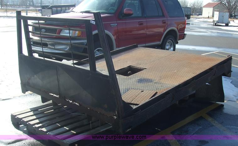 image for item 6623 Pickup truck flat bed