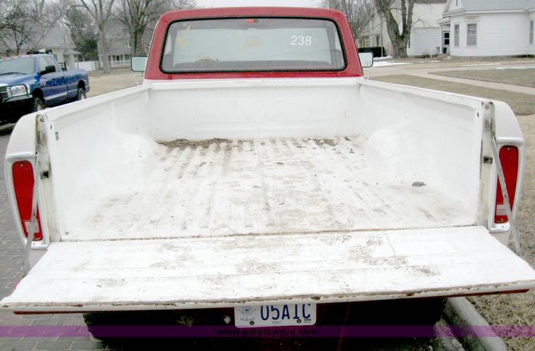 image for item 6806 1978 Ford F-150 custom pickup truck