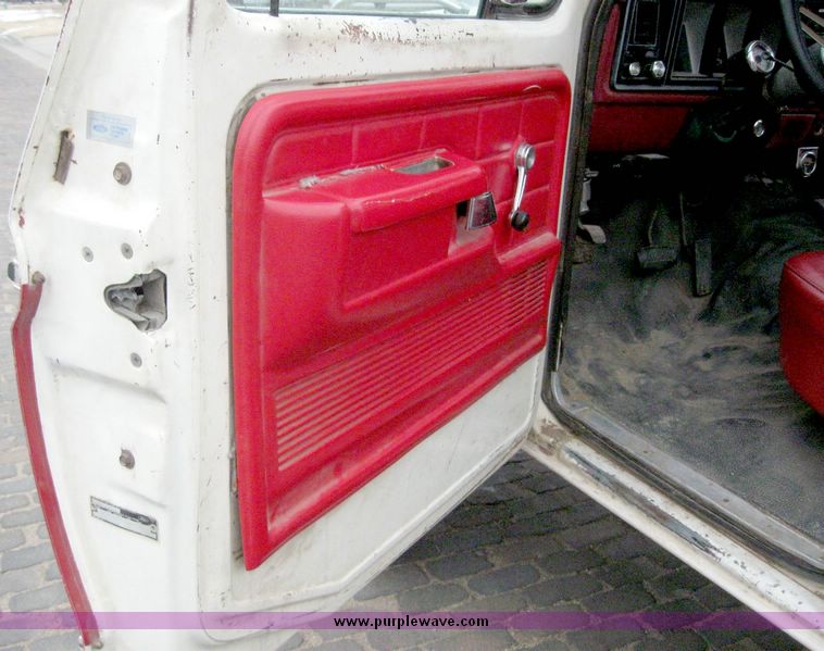 image for item 6806 1978 Ford F-150 custom pickup truck