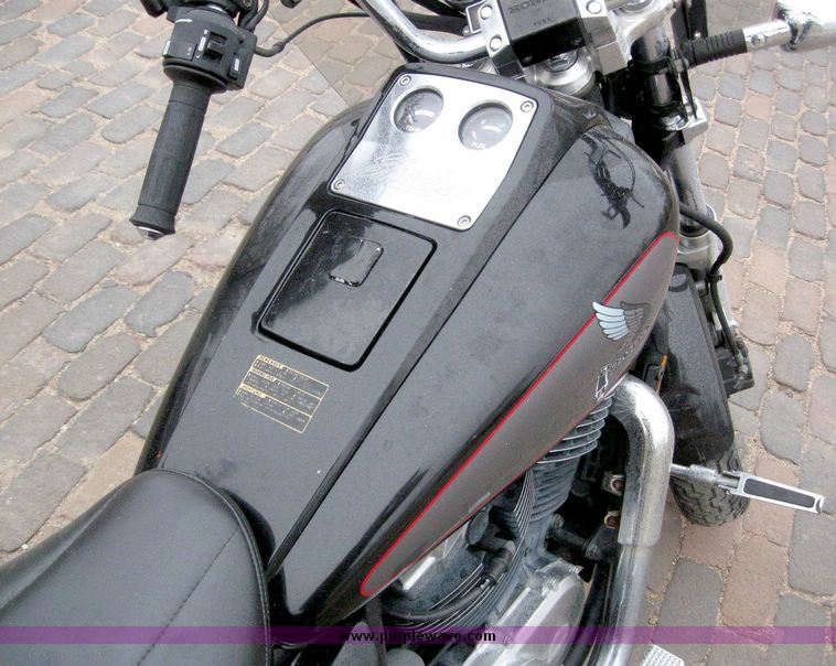 image for item 6807 1986 Honda Shadow VT