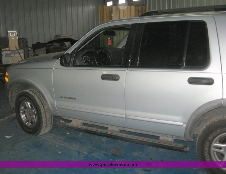 image for item 8979 2002 Ford Explorer XLS