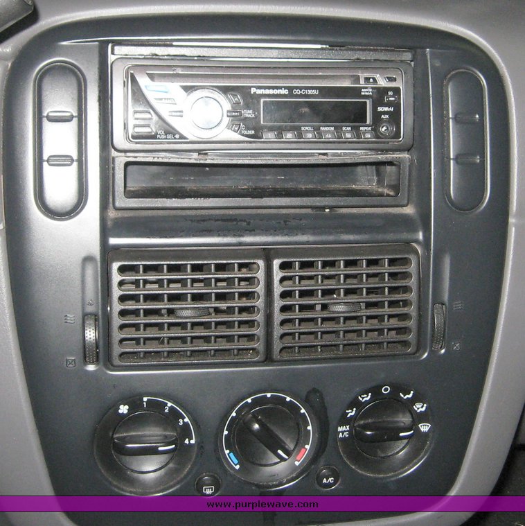 image for item 8979 2002 Ford Explorer XLS