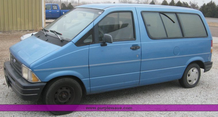 image for item 8980 1993 Ford Aerostar sports van