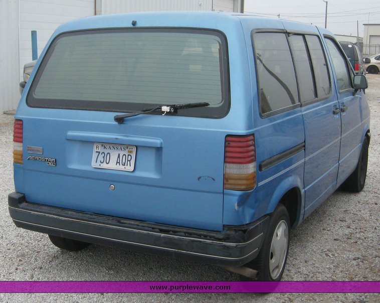 image for item 8980 1993 Ford Aerostar sports van