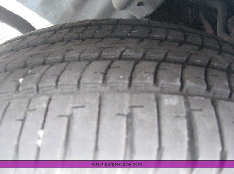 image for item 8980 1993 Ford Aerostar sports van