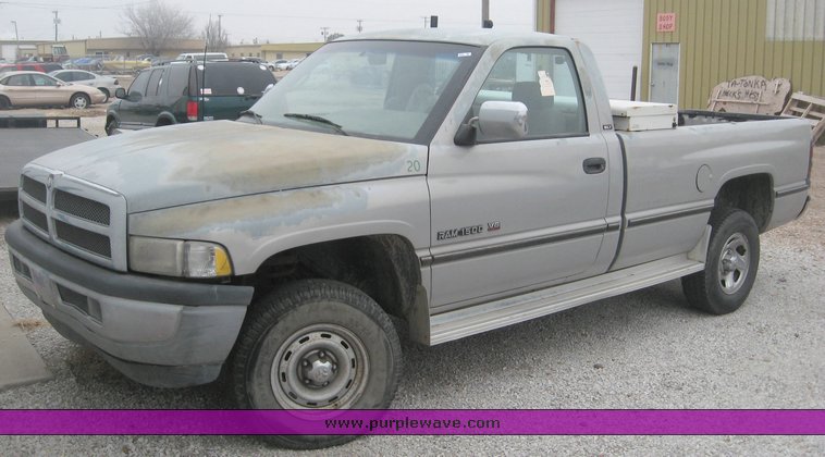 image for item 8981 1995 Dodge Ram 1500 pickup truck