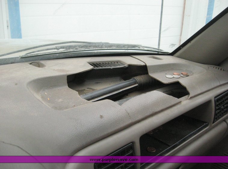 image for item 8981 1995 Dodge Ram 1500 pickup truck