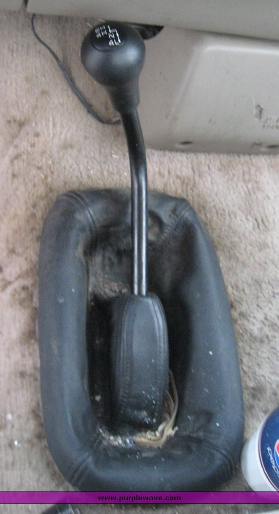 image for item 8981 1995 Dodge Ram 1500 pickup truck