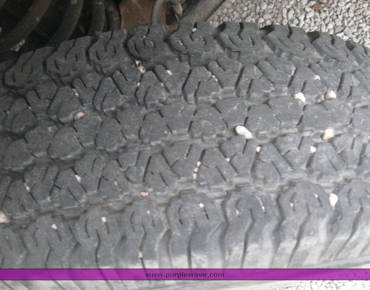 image for item 8981 1995 Dodge Ram 1500 pickup truck