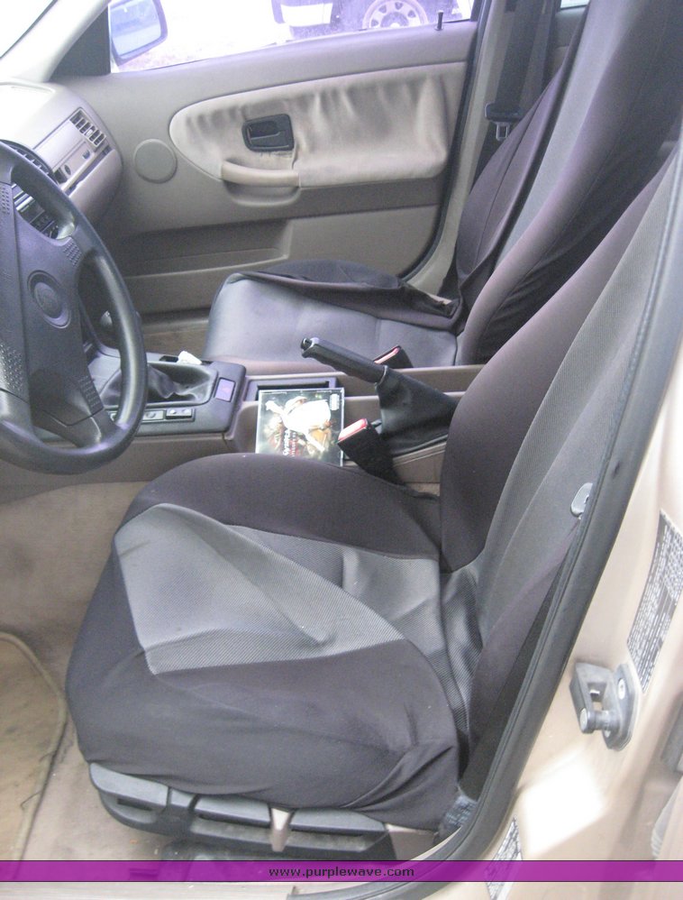 image for item 8982 1993 BMW 318i