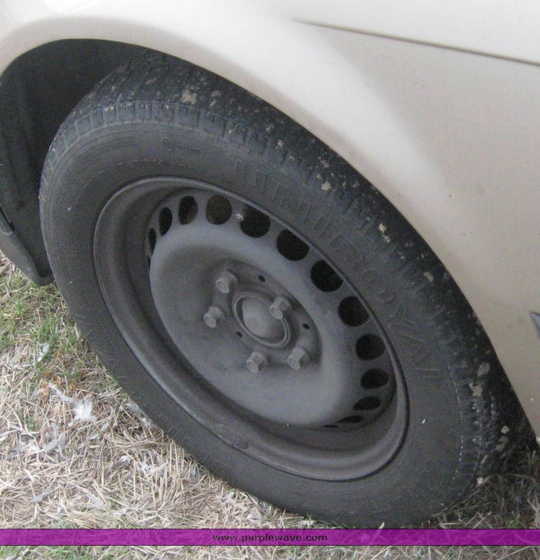 image for item 8982 1993 BMW 318i