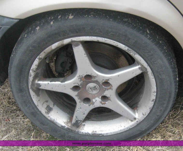 image for item 8982 1993 BMW 318i