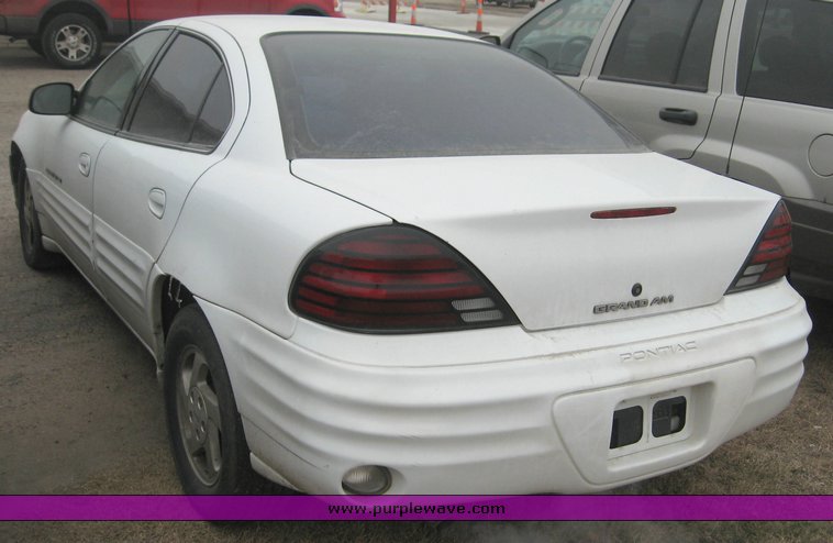 image for item 8984 1999 Pontiac Grand AM SE