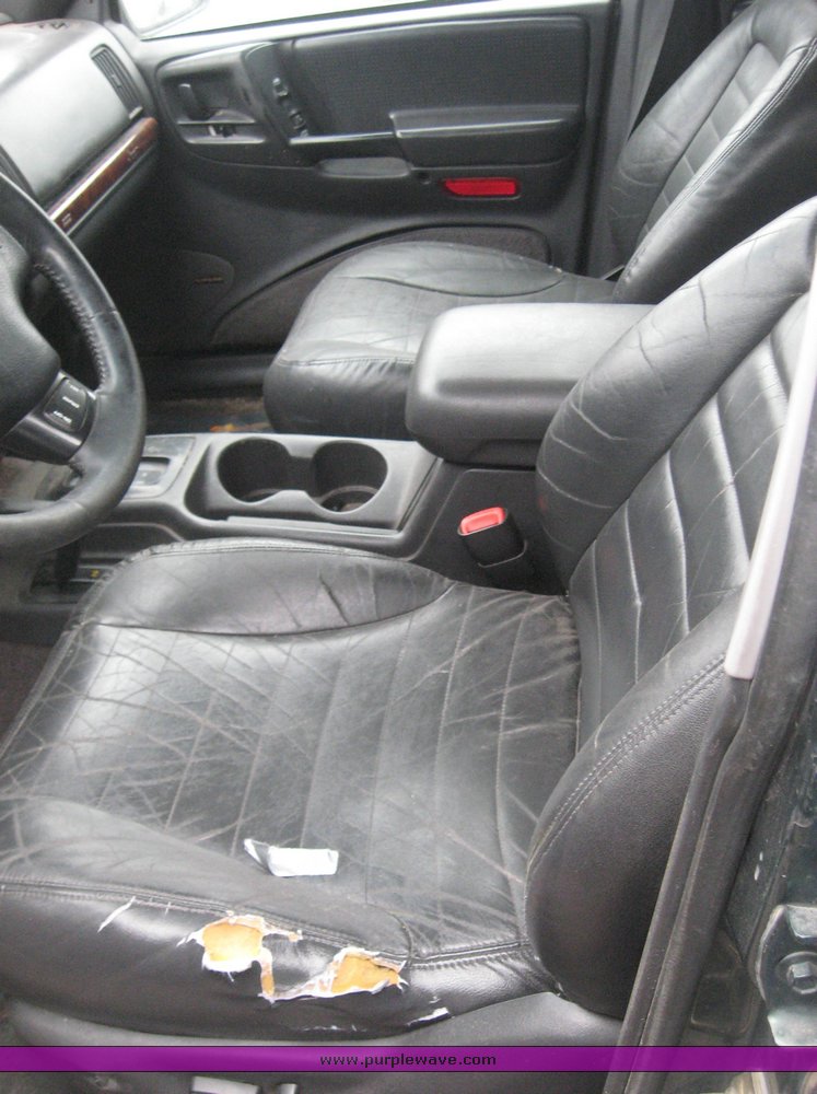 image for item 8985 1996 Jeep Cherokee Laredo