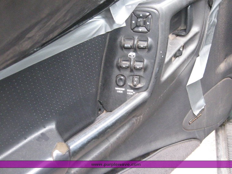 image for item 8985 1996 Jeep Cherokee Laredo