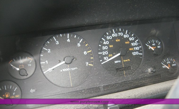 image for item 8985 1996 Jeep Cherokee Laredo