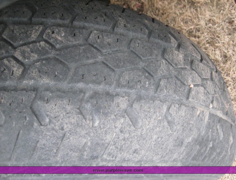 image for item 8985 1996 Jeep Cherokee Laredo