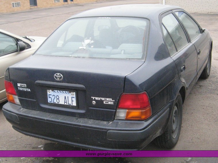 image for item 8986 1997 Toyota Tercel CE