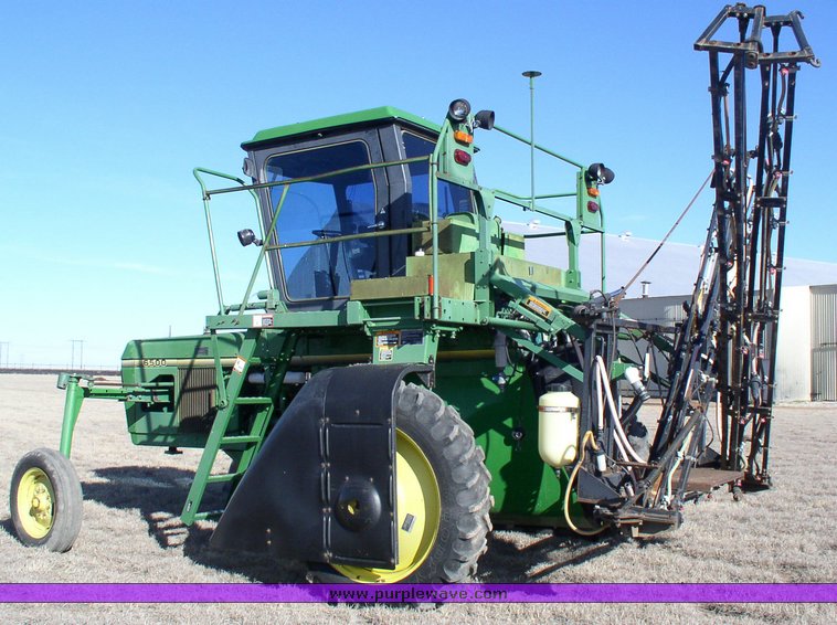 image for item 1101 1995 John Deere 6500 sprayer